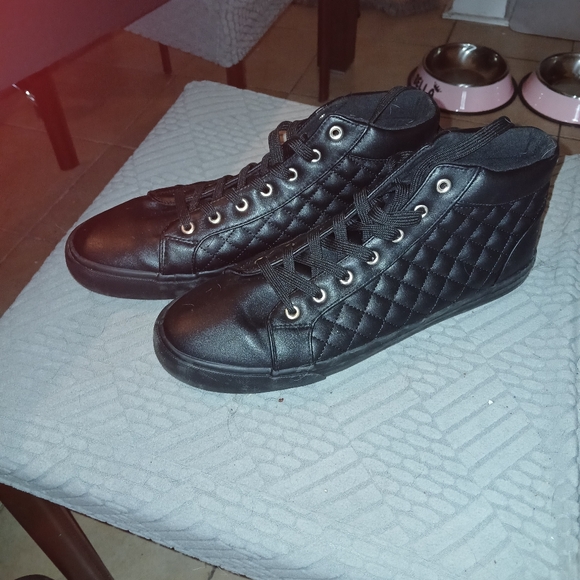 Men's sneakers - Picture 2 of 4